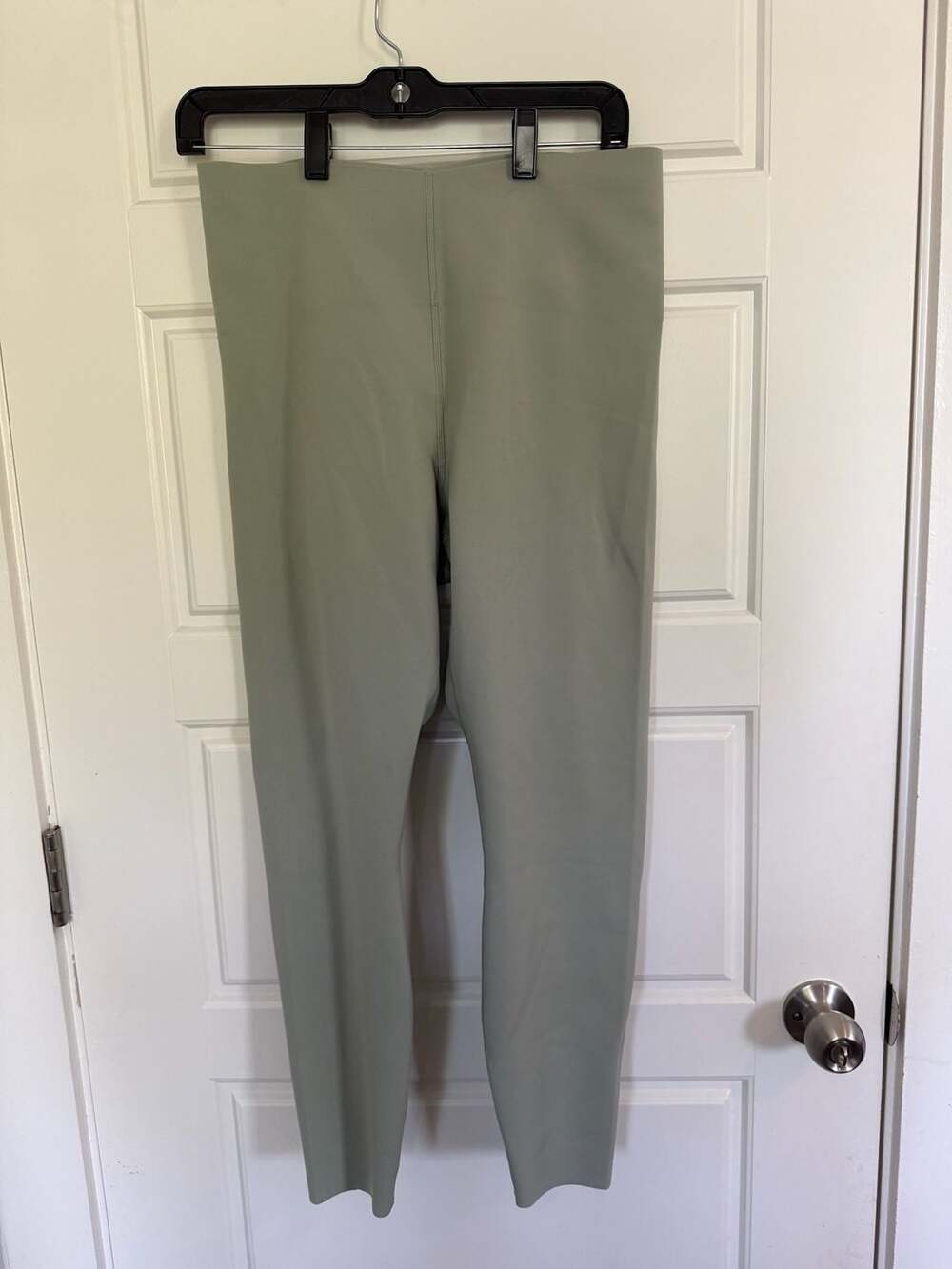Lululemon Glow Up High-Rise Tight 25" in Rosemary Green - Picture 2 of 3